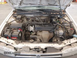 1993 Honda Accord z VIN 1HGCB7648PA190291, wystawiony jako IAAI lot #42425108 z przebiegiem 157 451 mil mil oraz . Historia ofert i sprzedaży dostępna na DreamBid. Obrazek 10.