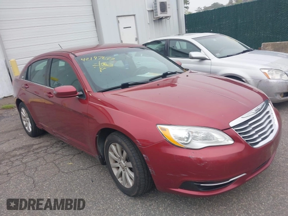 2013 Chrysler 200 Touring with VIN 1C3CCBBB5DN570345, listed as a IAAI auction lot 42197627 with 178,305 mi miles. Bid and sale history available at carsss.com. Image 1.