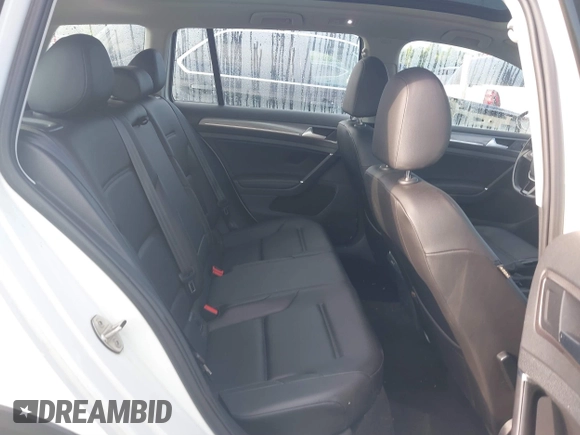 2017 Volkswagen Golf S с VIN 3VWH17AU9HM533688, выставлен на аукционе IAAI как лот 40091125 с пробегом 82 578 миль миль и . История ставок и продаж доступна на DreamBid. Изображение 8.