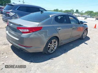 2013 Kia Optima SX с VIN 5XXGR4A69DG240506, выставлен на аукционе IAAI как лот 42299904 с пробегом 235 357 миль миль и . История ставок и продаж доступна на DreamBid. Изображение 4.