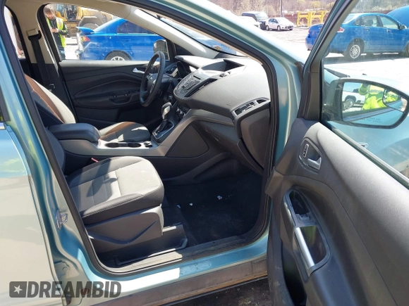 2013 Ford Escape SE with VIN 1FMCU9GX3DUB21947, listed as a IAAI auction lot 42005620 with 155,369 mi miles. Bid and sale history available at carsss.com. Image 5.