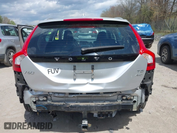 2015 Volvo V60 z VIN YV1612SB2F1188454, wystawiony jako IAAI lot #42176688 z przebiegiem 114 523 mil mil oraz . Historia ofert i sprzedaży dostępna na DreamBid. Obrazek 6.