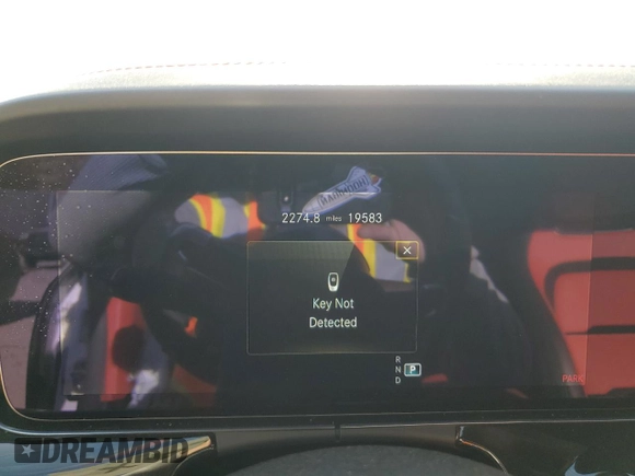 2022 Mercedes-Benz AMG GT 43 z VIN W1K7X5KB0NA053519, wystawiony jako Copart lot #77073224 z przebiegiem 19 583 mil mil oraz Szkoda całkowita • Salvage title. Historia ofert i sprzedaży dostępna na DreamBid. Obrazek 9.
