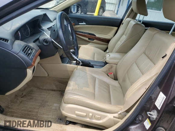 2011 Honda Accord EX-L z VIN 1HGCP3F82BA016447, wystawiony jako Copart lot #59323475 z przebiegiem 174 297 mil mil oraz Szkoda całkowita • Salvage title. Historia ofert i sprzedaży dostępna na DreamBid. Obrazek 7.