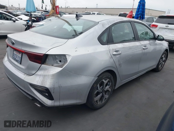 2021 Kia Forte LXS with VIN 3KPF24AD5ME387610, listed as a IAAI auction lot 42133985 with 31,437 mi miles and . Bid and sale history available at carsss.com. Image 4.