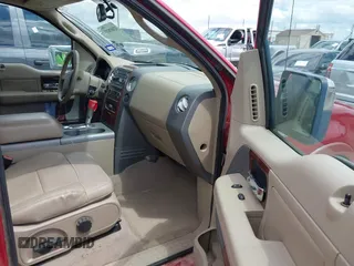 2008 Ford F-150 XLT z VIN 1FTPW12V58FB08893, wystawiony jako IAAI lot #42403673 z przebiegiem 150 955 mil mil oraz . Historia ofert i sprzedaży dostępna na DreamBid. Obrazek 5.