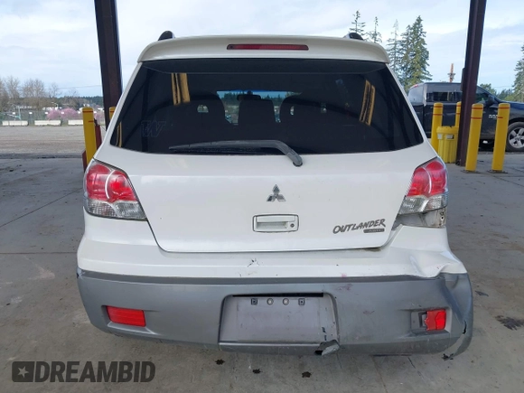 2003 Mitsubishi Outlander XLS with VIN JA4LZ41G33U092413, listed as a IAAI auction lot 41904961 with 178,691 mi miles. Bid and sale history available at carsss.com. Image 16.