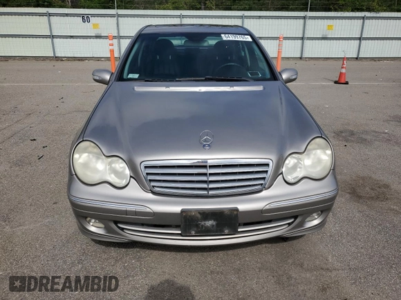 2005 Mercedes-Benz C 240 с VIN WDBRF81J75F691879, выставлен на аукционе Copart как лот 64199765 с пробегом 79 163 миль миль и Списание • Salvage title. История ставок и продаж доступна на DreamBid. Изображение 5.