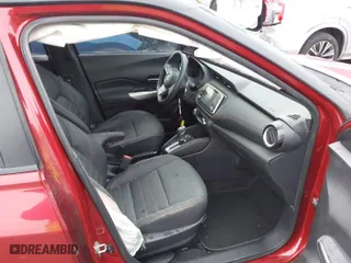 2019 Nissan Kicks S with VIN 3N1CP5CU4KL566997, listed as a IAAI auction lot 41773814 with 42,130 mi miles. Bid and sale history available at carsss.com. Image 5.