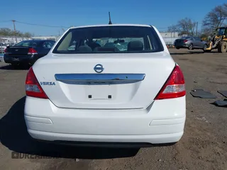 2011 Nissan Versa 1.8 S with VIN 3N1BC1AP5BL390720, listed as a IAAI auction lot 41962212 with 120,516 mi miles. Bid and sale history available at carsss.com. Image 16.