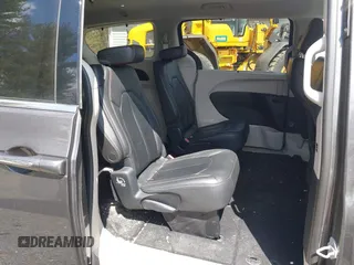 2017 Chrysler Pacifica Touring L with VIN 2C4RC1BG3HR511492, listed as a IAAI auction lot 41922578 with 139,393 mi miles and . Bid and sale history available at DreamBid. Image 8.