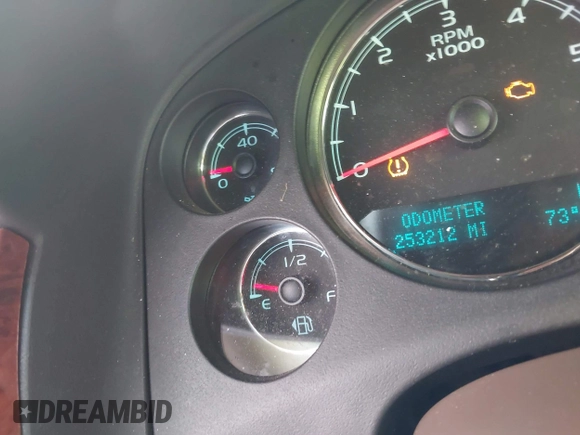 2011 Chevrolet Tahoe LS with VIN 1GNSCAE00BR343816, listed as a IAAI auction lot 42363718 with 253,212 mi miles and . Bid and sale history available at DreamBid. Image 7.