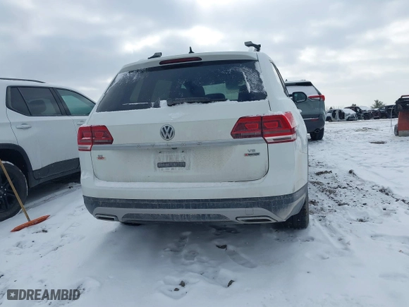 2018 Volkswagen Atlas 3.6L V6 SE with VIN 1V2LR2CA9JC543185, listed as a IAAI auction lot 41293560 with 147,966 mi miles. Bid and sale history available at carsss.com. Image 16.