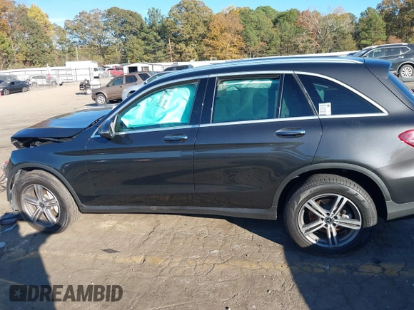 2020 Mercedes-Benz GLC 300 с VIN WDC0G8DB7LF717786, выставлен на аукционе IAAI как лот 40901142 с пробегом 74 581 миль миль и . История ставок и продаж доступна на DreamBid. Изображение 15.