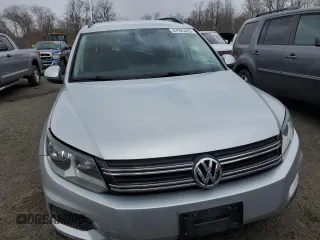 2017 Volkswagen Tiguan S with VIN WVGBV7AXXHK000128, listed as a Copart auction lot 47925435 with 140,257 mi miles and Clean Title. Bid and sale history available at DreamBid. Image 5.