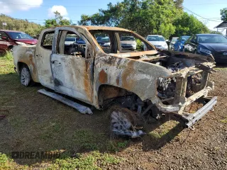 2018 GMC Canyon 4WD SLE z VIN 1GTG6CEN1J1133963, wystawiony jako Copart lot #49533355 z przebiegiem Nie podano mil oraz Szkody całkowita. Historia ofert i sprzedaży dostępna na DreamBid. Obrazek 4.