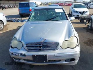 2003 Mercedes-Benz C 320 с VIN WDBRF64J73F381521, выставлен на аукционе IAAI как лот 41970103 с пробегом 119 180 миль миль и . История ставок и продаж доступна на DreamBid. Изображение 12.