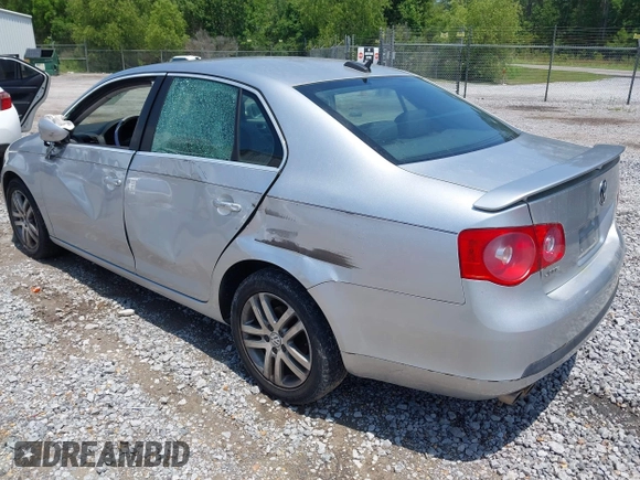 2006 Volkswagen Jetta 2.5L with VIN 3VWSG71K26M624575, listed as a IAAI auction lot 42184114 with 164,182 mi miles and . Bid and sale history available at DreamBid. Image 3.