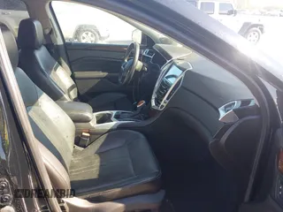 2013 Cadillac SRX Luxury Collection z VIN 3GYFNCE34DS584959, wystawiony jako IAAI lot #42080339 z przebiegiem 133 564 mil mil oraz . Historia ofert i sprzedaży dostępna na DreamBid. Obrazek 5.