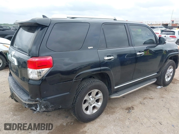 2012 Toyota 4Runner SR5 z VIN JTEZU5JR1C5044324, wystawiony jako IAAI lot #42137404 z przebiegiem 252 363 mil mil oraz . Historia ofert i sprzedaży dostępna na DreamBid. Obrazek 4.