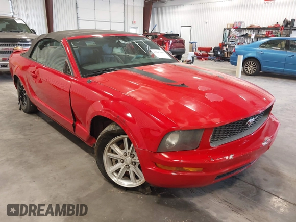2008 Ford Mustang Deluxe with VIN 1ZVHT84N785134563, listed as a IAAI auction lot 42647056 with 130,875 mi miles and . Bid and sale history available at DreamBid. Image 1.