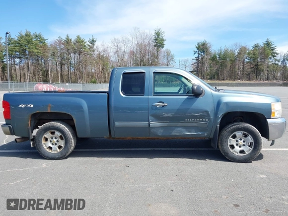 2013 Chevrolet Silverado 1500 LT with VIN 1GCRKSE74DZ351532, listed as a IAAI auction lot 42052732 with 232,992 mi miles and . Bid and sale history available at DreamBid. Image 13.