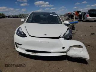 2018 Tesla Model 3 Long Range Battery z VIN 5YJ3E1EA2JF162673, wystawiony jako Copart lot #53495805 z przebiegiem 71 481 mil mil oraz Szkoda całkowita • Salvage title. Historia ofert i sprzedaży dostępna na DreamBid. Obrazek 5.