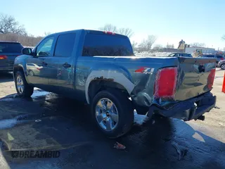 2007 GMC Sierra 1500 SLT z VIN 2GTEK133X71616220, wystawiony jako IAAI lot #41669281 z przebiegiem 269 626 mil mil oraz . Historia ofert i sprzedaży dostępna na DreamBid. Obrazek 3.