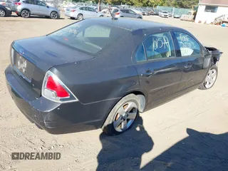 2007 Ford Fusion SE with VIN 3FAHP07117R226691, listed as a IAAI auction lot 40607015 with 999,999 mi miles. Bid and sale history available at carsss.com. Image 4.