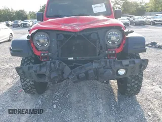 2020 Jeep Wrangler Unlimited Willys z VIN 1C4HJXDM1LW290451, wystawiony jako IAAI lot #42586990 z przebiegiem 64 163 mil mil oraz . Historia ofert i sprzedaży dostępna na DreamBid. Obrazek 6.
