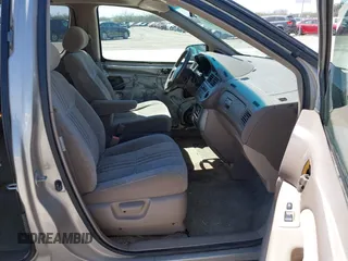 2001 Toyota Sienna LE with VIN 4T3ZF13C21U319690, listed as a IAAI auction lot 41729102 with 178,181 mi miles. Bid and sale history available at carsss.com. Image 5.