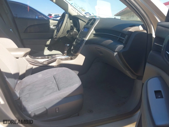 2015 Chevrolet Malibu LS with VIN 1G11A5SL2FF120273, listed as a IAAI auction lot 41736824 with 190,187 mi miles. Bid and sale history available at carsss.com. Image 5.