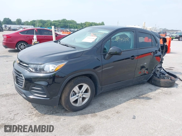 2022 Chevrolet Trax LS with VIN KL7CJNSM8NB550157, listed as a IAAI auction lot 39952108 with 17,287 mi miles. Bid and sale history available at carsss.com. Image 17.