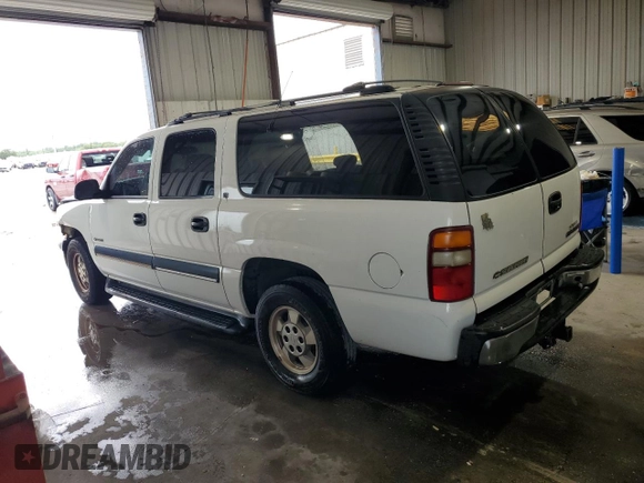 2001 Chevrolet Suburban LS z VIN 3GNEC16T41G127147, wystawiony jako Copart lot #56017935 z przebiegiem Nie podano mil oraz Szkoda całkowita • Salvage title. Historia ofert i sprzedaży dostępna na DreamBid. Obrazek 2.