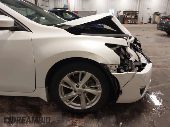 2015 Nissan Altima S with VIN 1N4AL3AP9FN310352, listed as a IAAI auction lot 41902234 with 60,132 mi miles and . Bid and sale history available at DreamBid. Image 19.