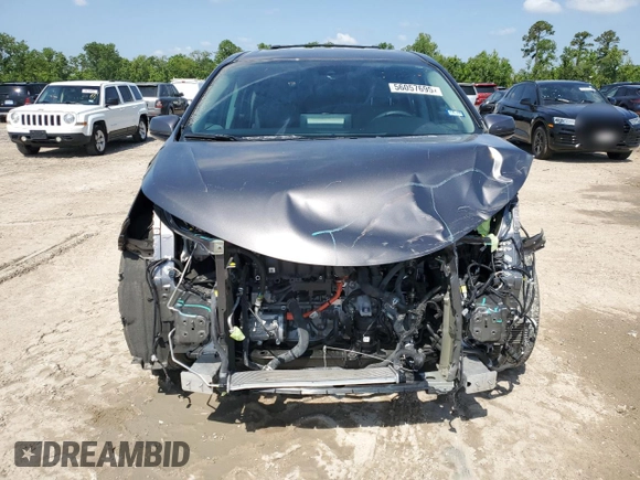 2024 Toyota Sienna LE z VIN 5TDKRKEC0RS186405, wystawiony jako Copart lot #56057695 z przebiegiem 36 184 mil mil oraz Szkoda całkowita • Salvage title. Historia ofert i sprzedaży dostępna na DreamBid. Obrazek 5.