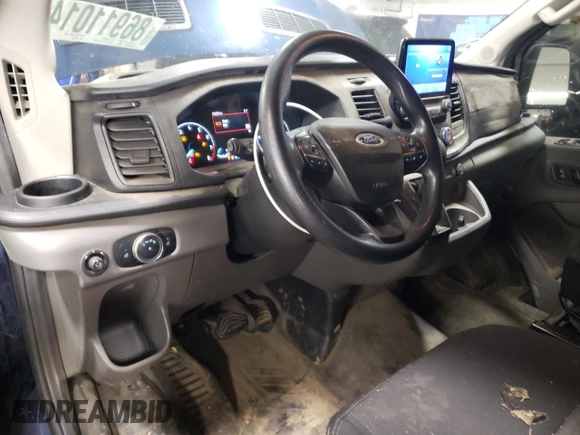 2020 Ford Transit Cargo z VIN 1FTBR2C84LKB69488, wystawiony jako Copart lot #86911014 z przebiegiem 104 004 mil mil oraz Szkoda całkowita • Salvage title. Historia ofert i sprzedaży dostępna na DreamBid. Obrazek 8.
