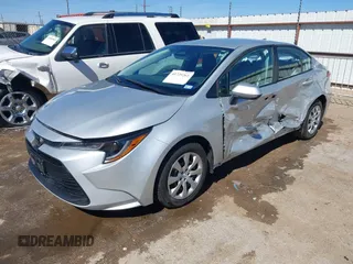 2025 Toyota Corolla LE with VIN 5YFB4MDE1SP266386, listed as a IAAI auction lot 41725262 with 1,472 mi miles. Bid and sale history available at carsss.com. Image 17.