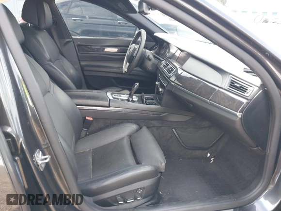 2011 BMW 7 Series 750i with VIN WBAKA8C50BCY36367, listed as a IAAI auction lot 41714313 with 109,707 mi miles. Bid and sale history available at carsss.com. Image 5.