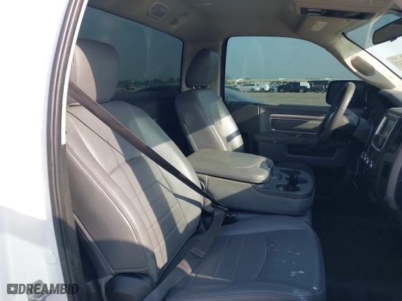 2019 Ram 1500 Classic Tradesman with VIN 3C6JR6DG2KG502762, listed as a IAAI auction lot 41866537 with 234,549 mi miles. Bid and sale history available at carsss.com. Image 8.