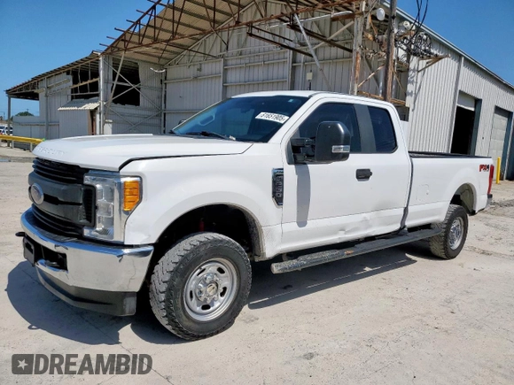 2017 Ford F-250 XLT with VIN 1FT7X2B63HED50048, listed as a Copart auction lot 61651905 with 236,773 mi miles and Clean title. Bid and sale history available at DreamBid. Image 1.