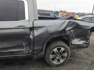 2017 Honda Ridgeline RTL с VIN 5FPYK3F58HB006571, выставлен на аукционе IAAI как лот 42515515 с пробегом 107 910 миль миль и . История ставок и продаж доступна на DreamBid. Изображение 6.