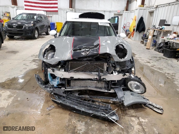 2017 MINI Clubman Cooper S with VIN WMWLN9C59H2E48702, listed as a Copart auction lot 47534275 with 89,567 mi miles and Clean Title. Bid and sale history available at carsss.com. Image 5.