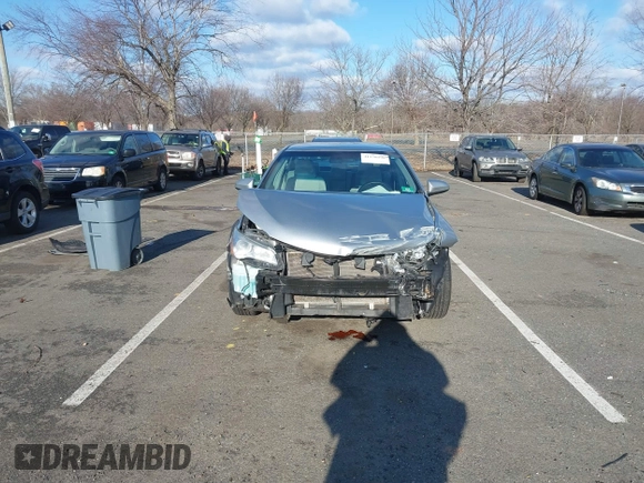 2017 Toyota Camry XLE with VIN 4T1BF1FK8HU675469, listed as a IAAI auction lot 41578198 with 172,230 mi miles and . Bid and sale history available at carsss.com. Image 12.