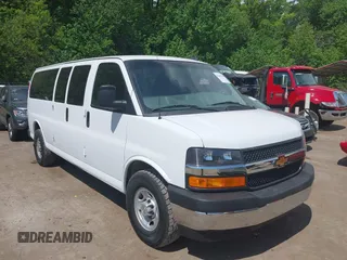 2017 Chevrolet Express Passenger LT с VIN 1GAZGPFF0H1263692, выставлен на аукционе IAAI как лот 42187605 с пробегом 76 995 миль миль и . История ставок и продаж доступна на DreamBid. Изображение 6.
