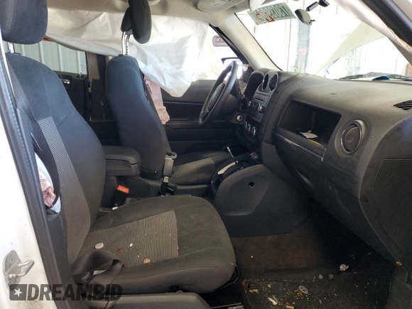 2013 Jeep Patriot Sport with VIN 1C4NJPBA4DD272888, listed as a Copart auction lot 45529275 with 333,333 mi miles and Non Repairable. Bid and sale history available at carsss.com. Image 7.