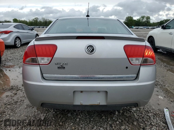 2010 Mercury Milan z VIN 3MEHM0HA1AR600594, wystawiony jako Copart lot #55556105 z przebiegiem 107 671 mil mil oraz Szkoda całkowita • Salvage title. Historia ofert i sprzedaży dostępna na DreamBid. Obrazek 6.
