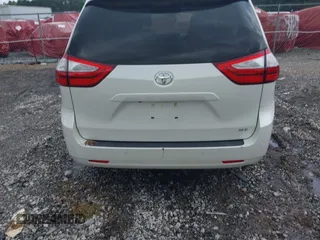2019 Toyota Sienna XLE Auto Access Seat with VIN 5TDYZ3DC3KS970276, listed as a IAAI auction lot 42508519 with Not provided miles and . Bid and sale history available at DreamBid. Image 16.