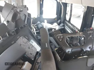 2019 Ford Transit Passenger XL with VIN 1FBAX2CG5KKA77205, listed as a IAAI auction lot 40028485 with 89,924 mi miles and . Bid and sale history available at carsss.com. Image 8.
