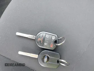 2018 Ford Fiesta SE z VIN 3FADP4BJ1JM132084, wystawiony jako IAAI lot #42296074 z przebiegiem 62 852 mil mil oraz . Historia ofert i sprzedaży dostępna na DreamBid. Obrazek 11.